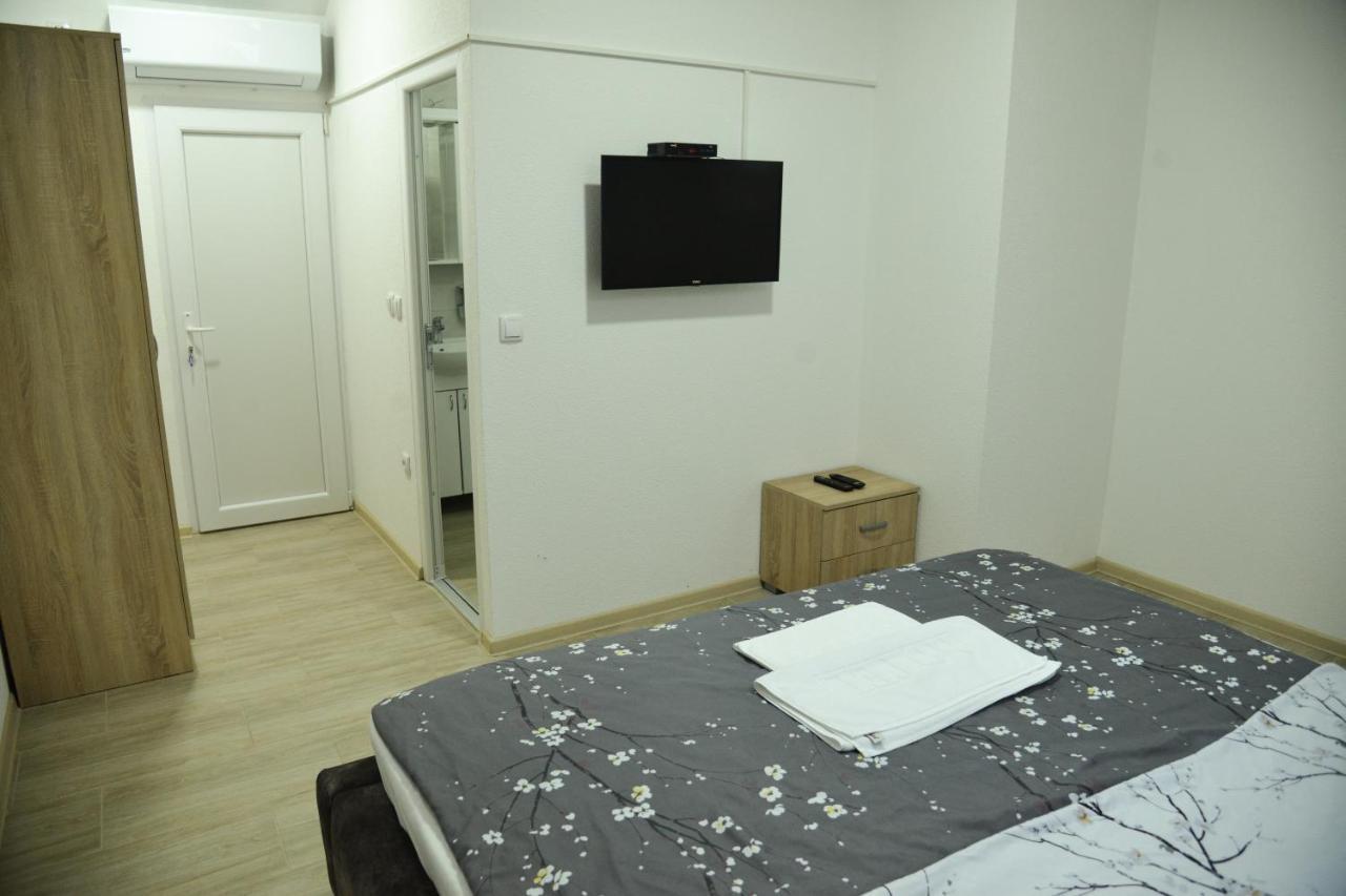 Binta Hostel Vranje Zewnętrze zdjęcie