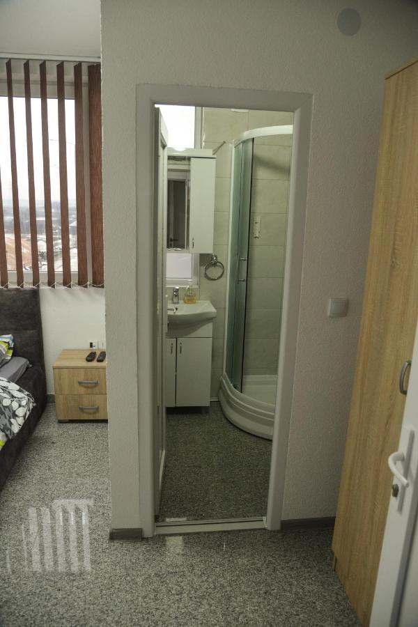 Binta Hostel Vranje Zewnętrze zdjęcie