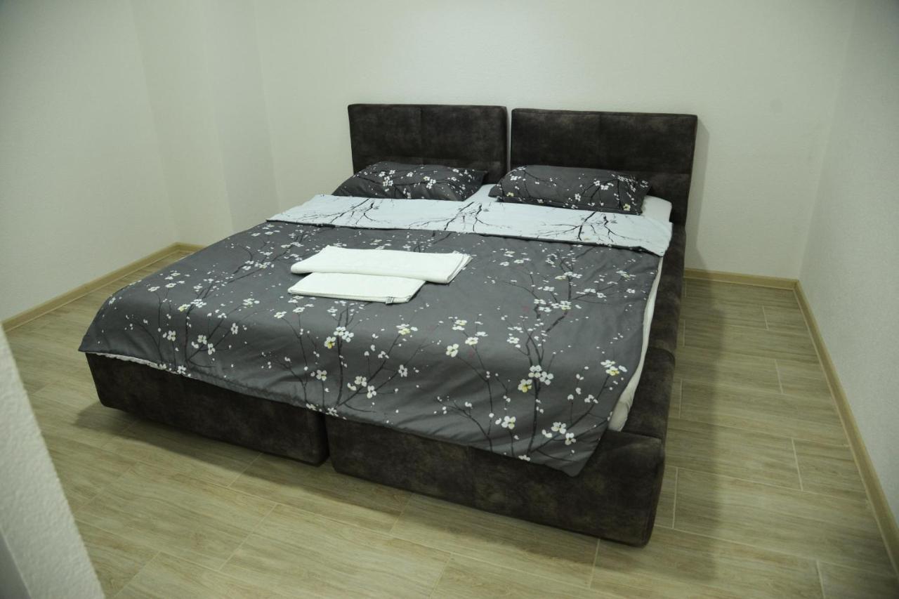 Binta Hostel Vranje Zewnętrze zdjęcie
