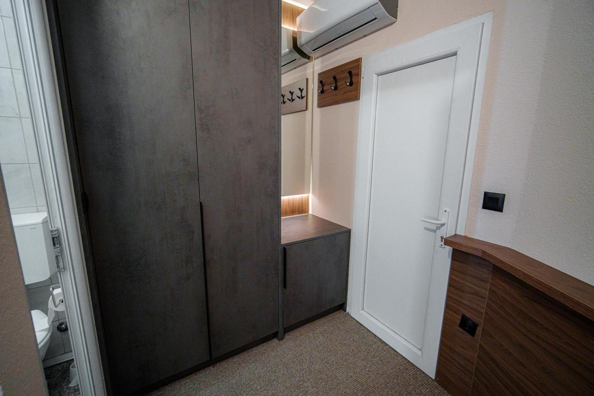 Binta Hostel Vranje Zewnętrze zdjęcie
