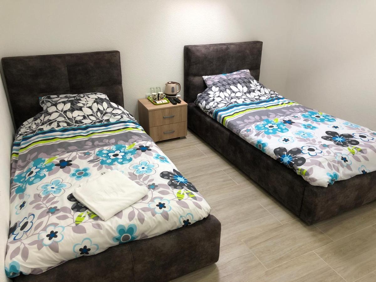 Binta Hostel Vranje Zewnętrze zdjęcie